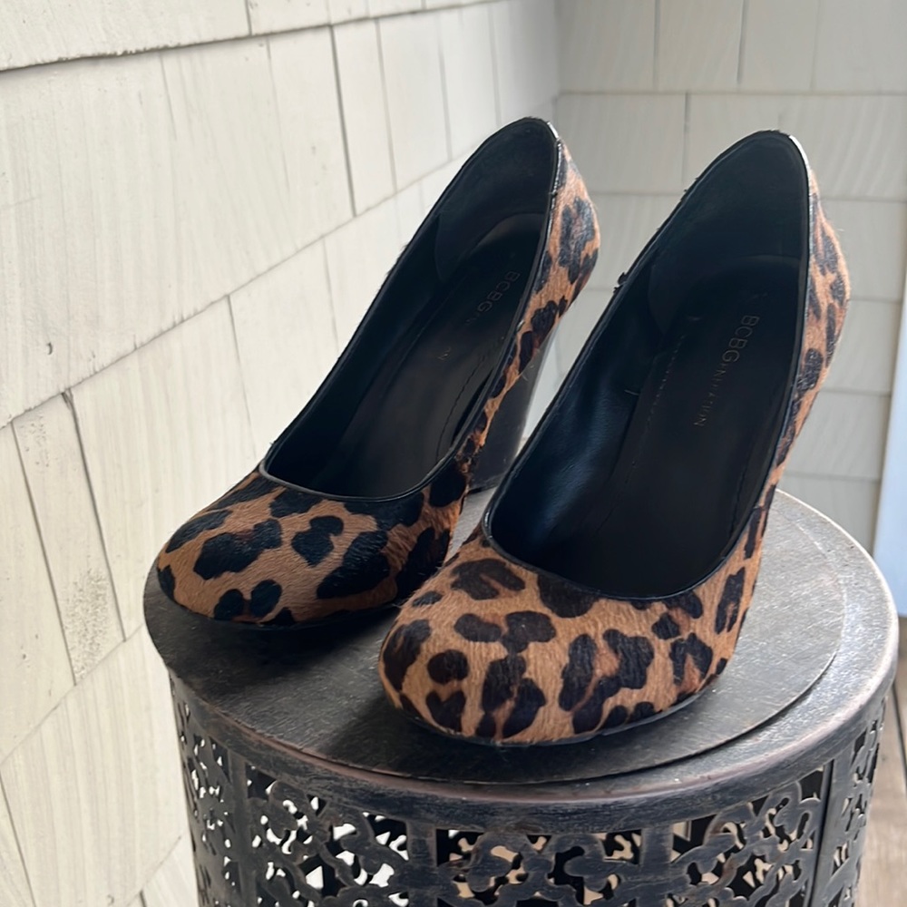 BCBG shoes